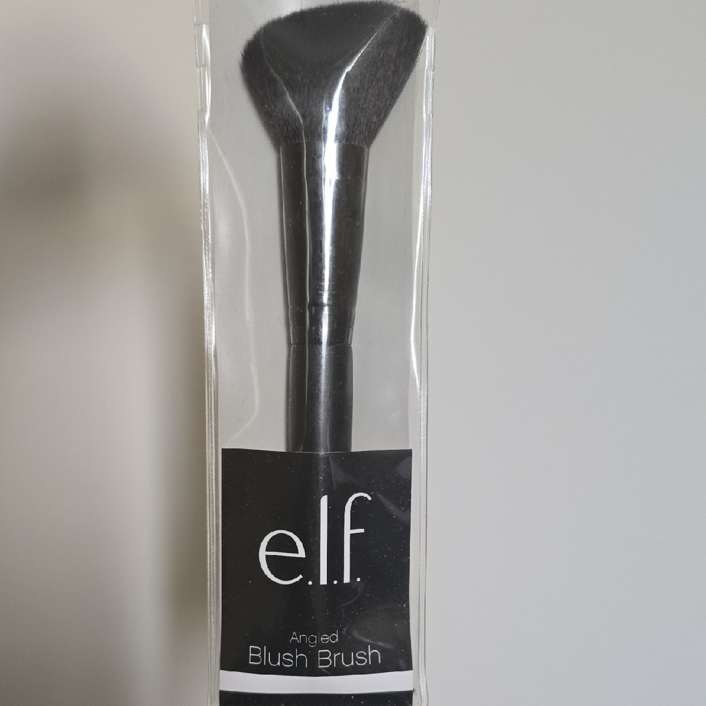 *FREE* ELF Angled Blush Brush